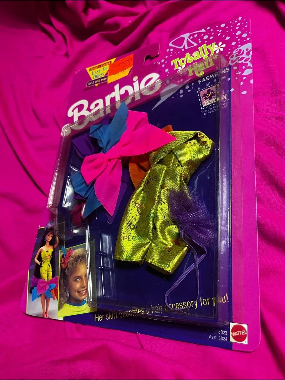 NRFB 1991 Mattel Barbie Totally Hair Fashions accessory set (Model #3823) Neon